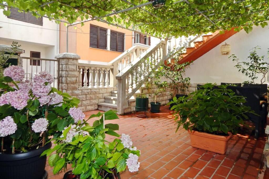Apartment Eli Pag Town Exterior foto