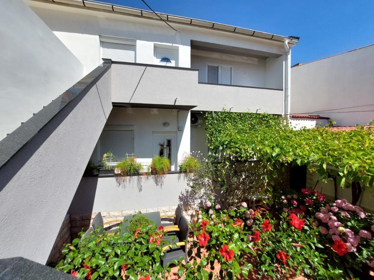 Apartment Eli Pag Town Exterior foto